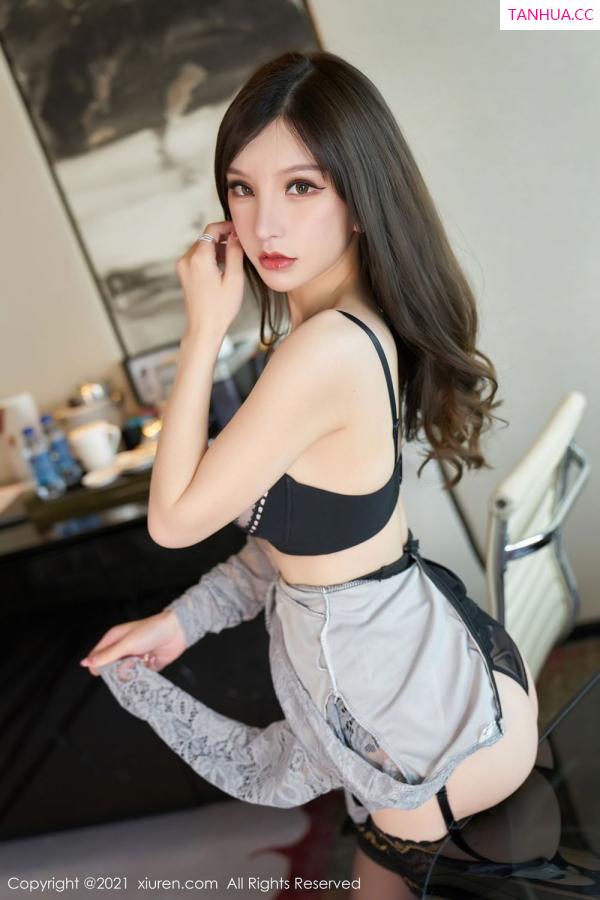 周妍希 奶瓶土肥圆 [XiuRen]高清写真图 2021.06.01 VOL.3490 周于希Sandy第43张图片